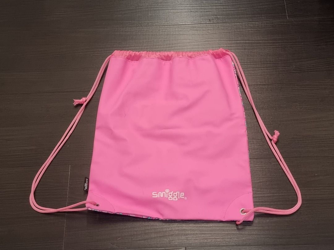 Smiggle drawstring 2025 bag with pocket