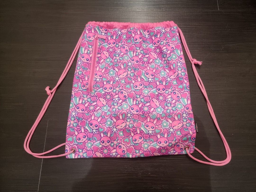 Smiggle drawstring best sale bag with pocket