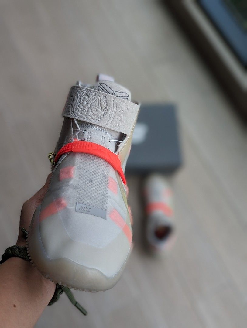 Kobe ad deals vast gray