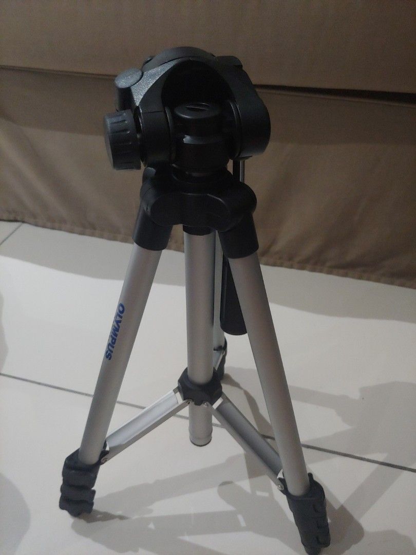 Olympus tripod, Photography, Photography Accessories, Tripods