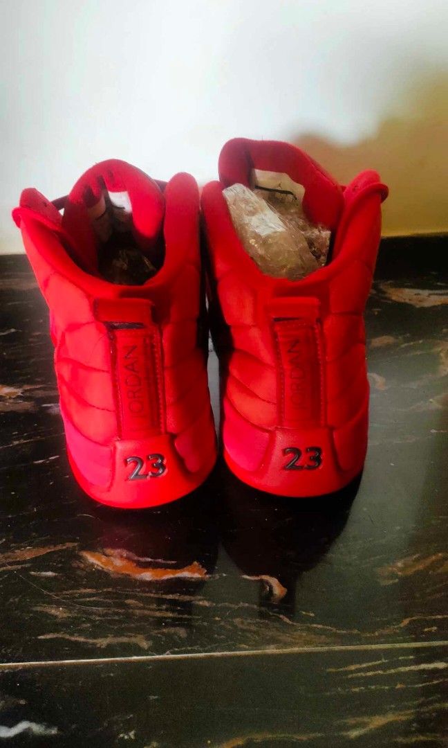 Jordan 12 red size 7 outlet