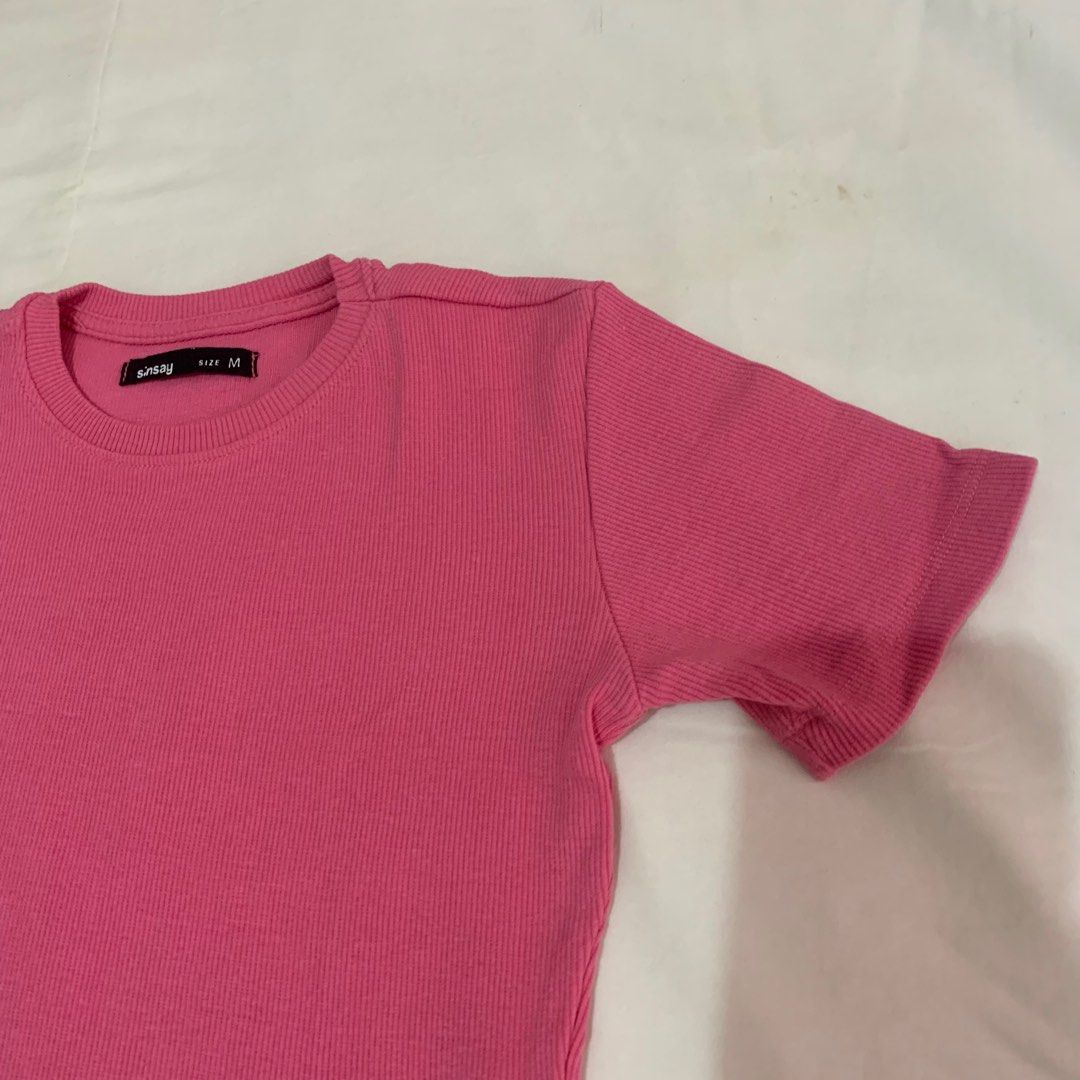 Pink Croptop/ Croptop (Category: Blouses) located in Laoag. Submitted by helpmedeclutter001 (Listing ID 1242575544, Image 2). Description: Used once, bought it online Like vv croptop siya Medium on tag Mop: gcash/bdo/cod Mod: shopee check out.
