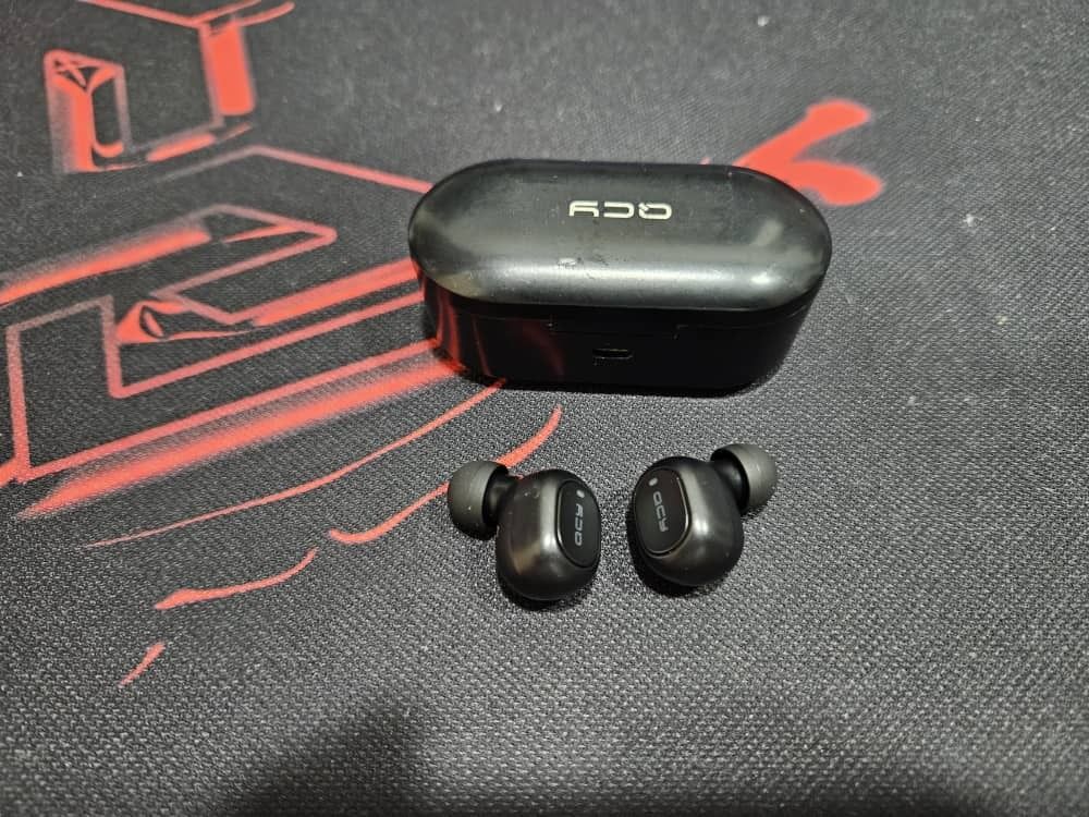Qcy t2c sales vs xiaomi airdots