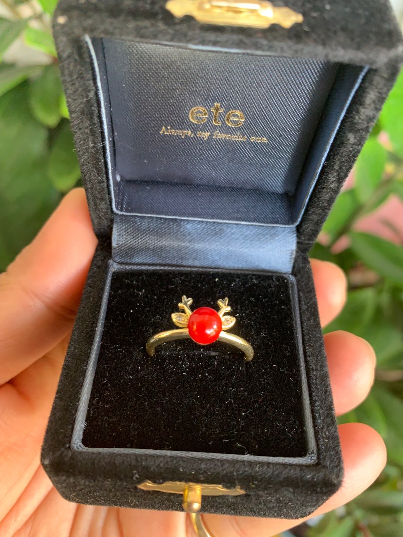 Economisch oogst Monument Red Coral stone adjustable ring, Women's Fashion, Jewelry & Organizers,  Rings on Carousell