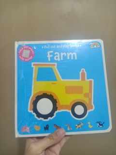 *sealed* Farm - Pull out and play book with mirror