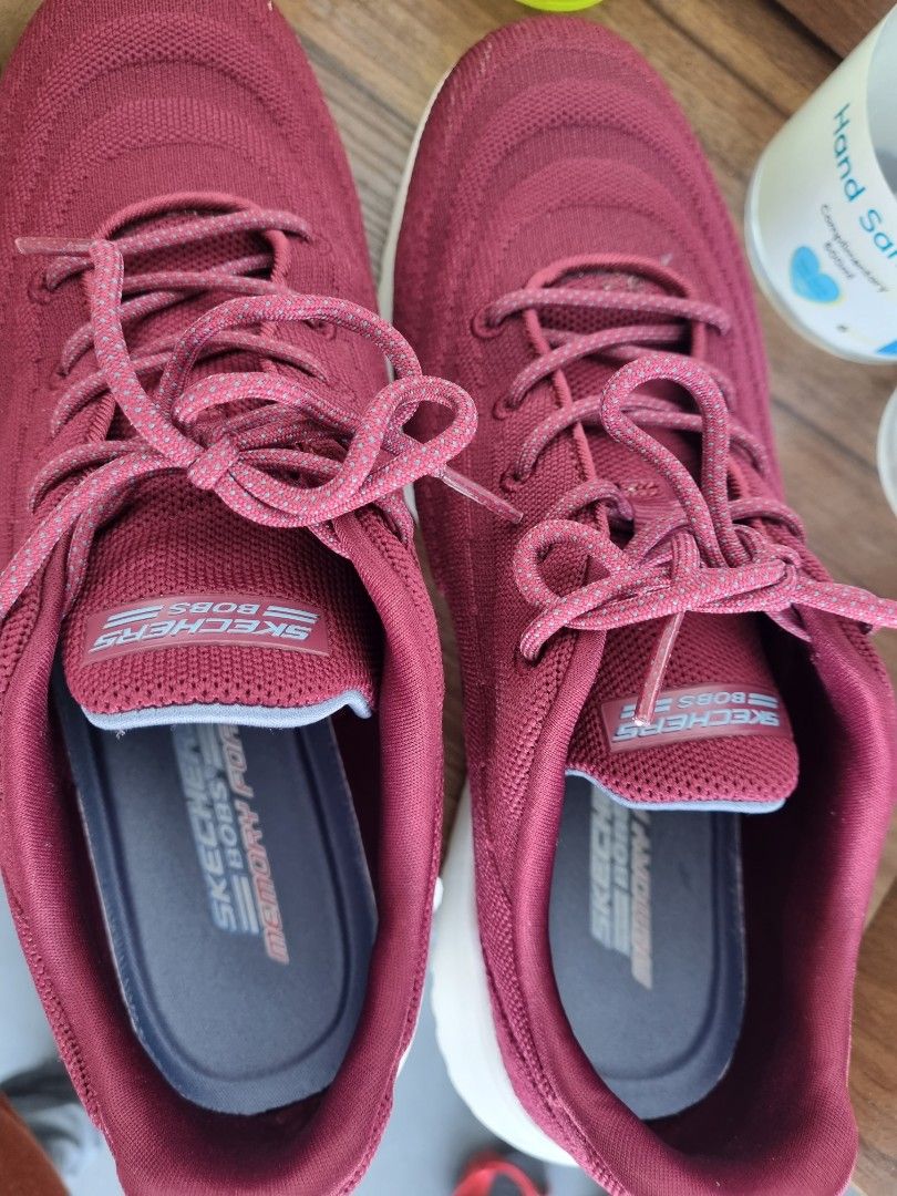 Skechers, Women's Fashion, Footwear, Sneakers on Carousell