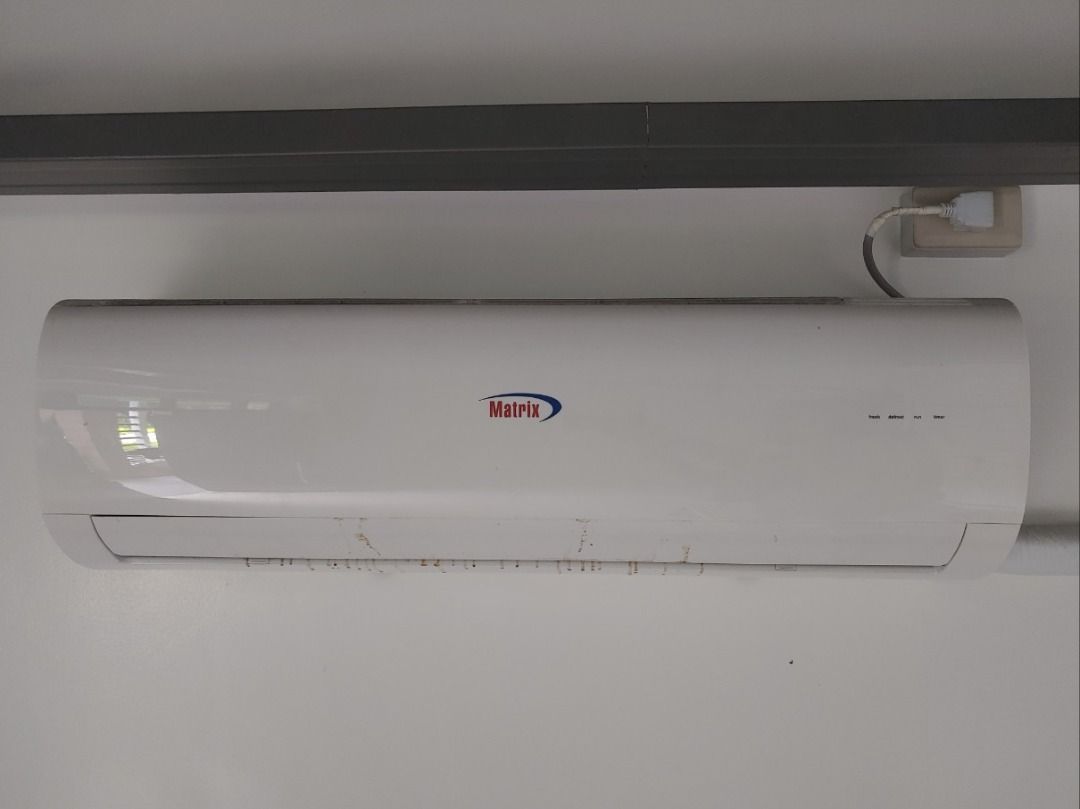 2HP Split Type Aircon Matrix Air Conditioner MX-KF5177-M (Category: Air Conditioning and Heating) located in Angeles City. Submitted by vann1998 (Listing ID 1242542300, Image 1). Description: MX-KF5177 Matrix 2HP Wall Mounted Split Type Capacity: 2HP Power Supply: 220,230,60,1 V, Hz, Ph Cooling Capacity: 18,000 Btu/h Cooling Input: 1880 W Cooling Current: 8.5A EER: 10.12 No history of Repair No Issue.