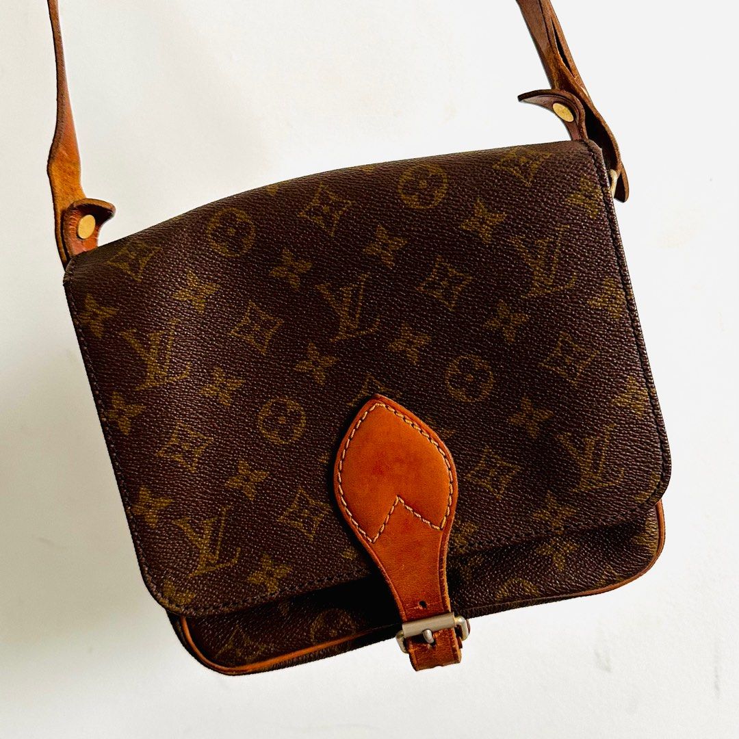 LOUIS VUITTON Monogram Petit Bucket 23, Luxury, Bags & Wallets on Carousell