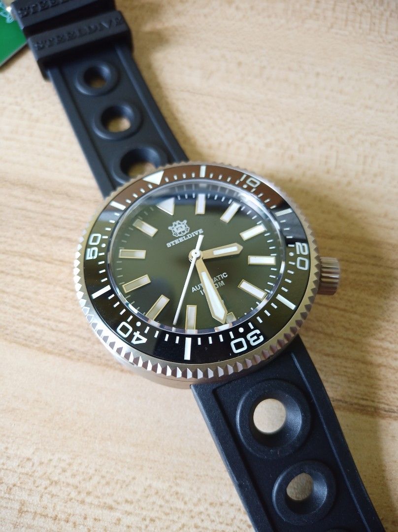 Steeldive SD1978 Halios PUCK Homage NH35A seiko movement 1000M BGW9 Diver watch Men s Fashion Watches Accessories Watches on Carousell
