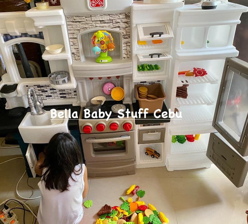 STEP2 Elegant Edge Grand Deluxe Kitchen on Carousell