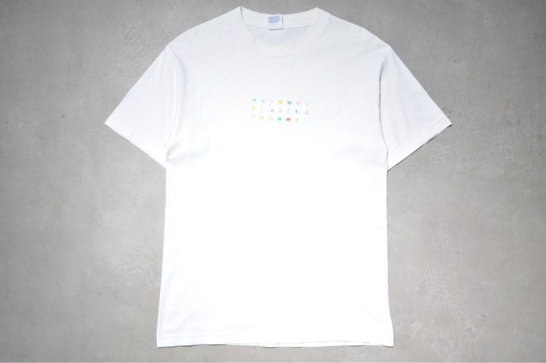 Damien hirst supreme box logo hotsell
