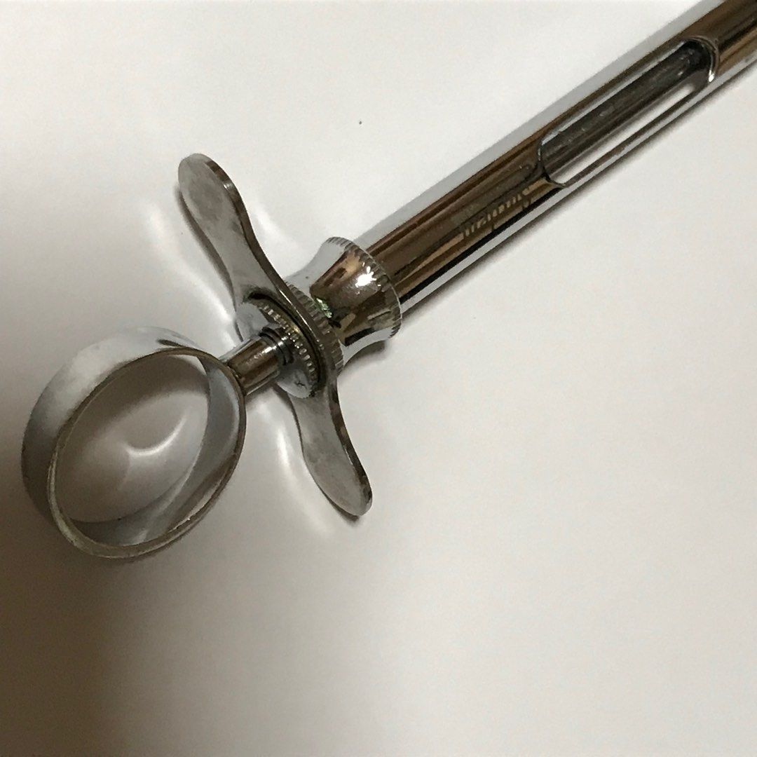 Surdent Dental Aspirating Syringe (Category: Medical Supplies & Tools) located in Bulacan. Submitted by doc.elle (Listing ID 1242621384, Image 3). Description: Never used on patients Like new condition Harpoon type Fixed price.