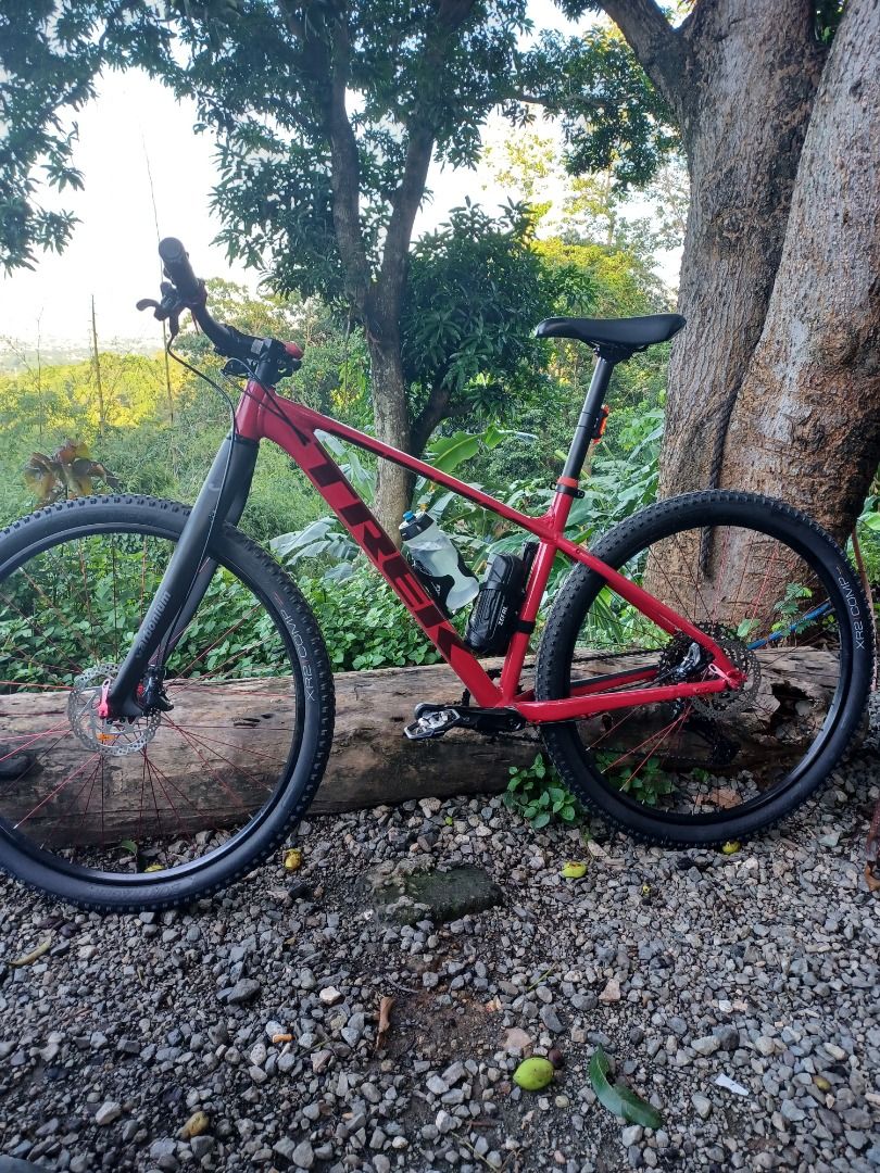 TREK marlin 4, Sports Equipment, Bicycles & Parts, Bicycles on Carousell