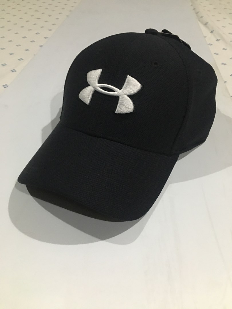 Under Armor cap, Men's Fashion, Watches & Accessories, Caps & Hats on  Carousell