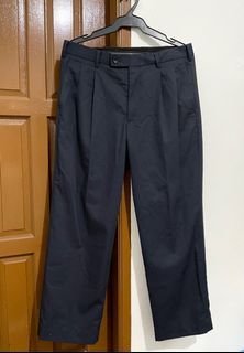 Uniqlo Pleated trouser
