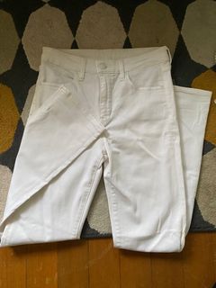 Uniqlo white straight jeans