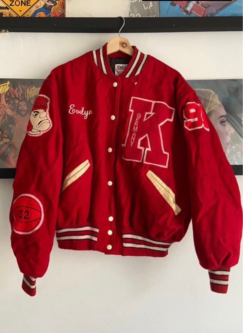 Varsity jacket (Category: Coats, Jackets and Outerwear) located in Kuala Pilah. Submitted by chenggo (Listing ID 1242690333, Image 1). Description: Pit 23 labuh 27 Tag made in usa Condition 9/10 Cod kuantan. Pm for information .