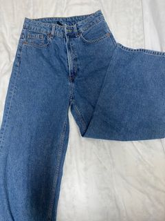 (Category: ) located in . Submitted by sockscloset (Listing ID 1242693579, Image 1). Description: .