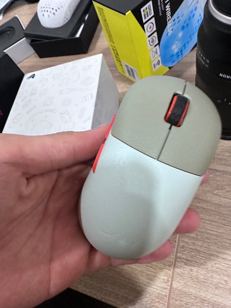 Xtrify M8 Wireless Gaming Mouse, Computers & Tech, Parts & Accessories ...