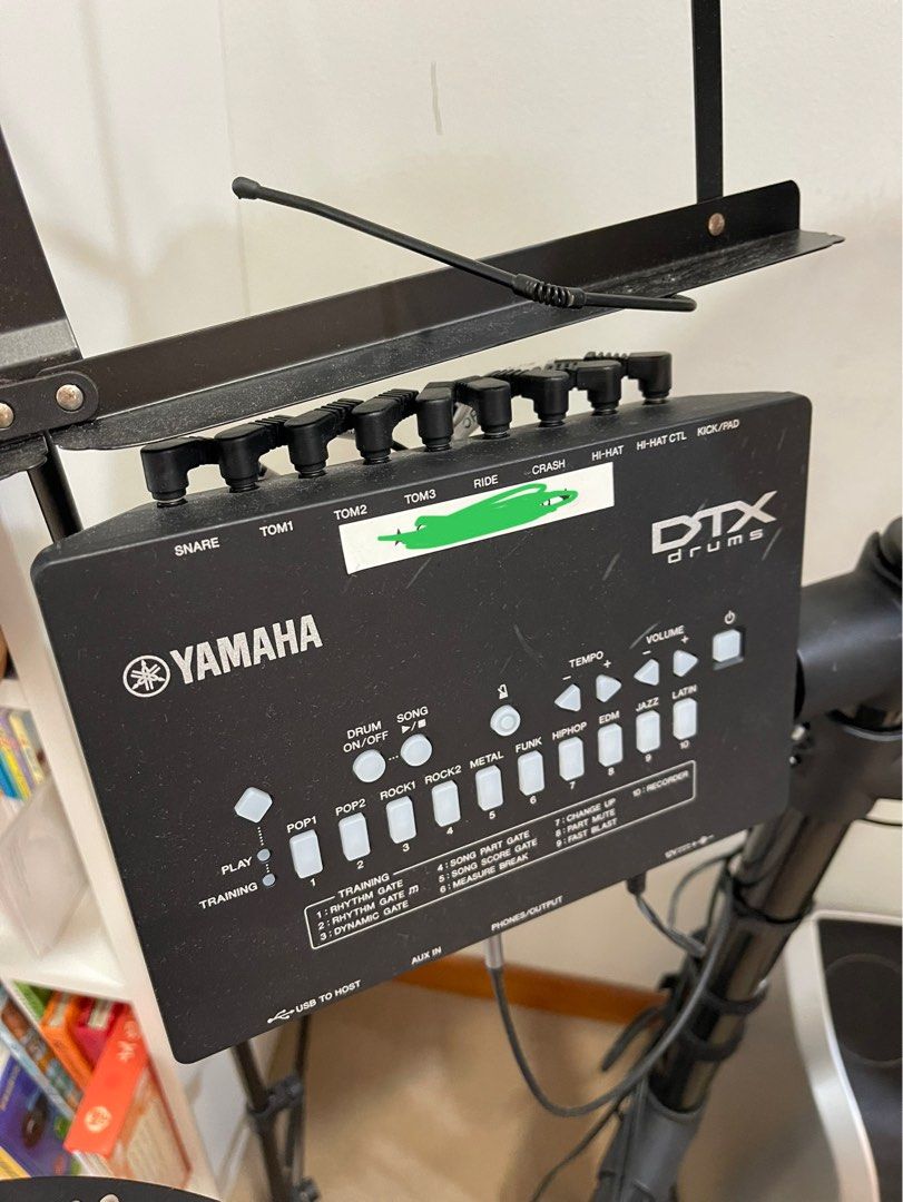 Yamaha electronic drum kit DTX452K and additional drum pad PCY95AT