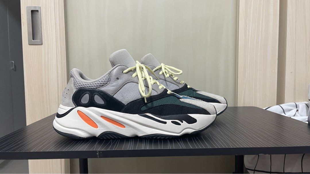 YEEZY 700v1 Waverunner 10US, Men's Fashion, Footwear, Sneakers on Carousell