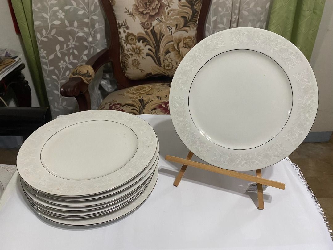 34-pc Dinnerware (Category: Dinnerware & Cutlery) located in Las Pinas. Submitted by milkydeclutter (Listing ID 1242807253, Image 2). Description: 34-pc Dinnerware Inclusions: Plate - 8 pcs Platito - 8 pcs Soup Bowl - 7 pcs Serving Bowl - 1 pc Teacup - 5 pcs Platito for teacup - 3 pcs Gravy Boat - 1 pc Big Serving plate - 1 pc - Thick quality - some were used and the rest were unused - Some pieces have minimal chips - Needs some cleaning - Person