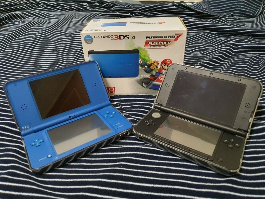 3DS XL (Mario Kart 7 pre-installed) + DSi XL [3DS and DS games included]