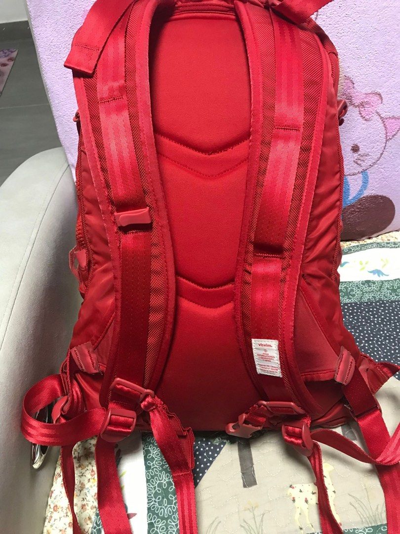日本 Visvim ballistic 20L 背包 背囊 backpack （分類：背包）位於 Hong Kong。 由 kw_digital_outlet 提交（商品編號 1242839336，圖片 2）。簡介： 80% new 日本 Visvim ballistic 20L 背包 原價3665。
