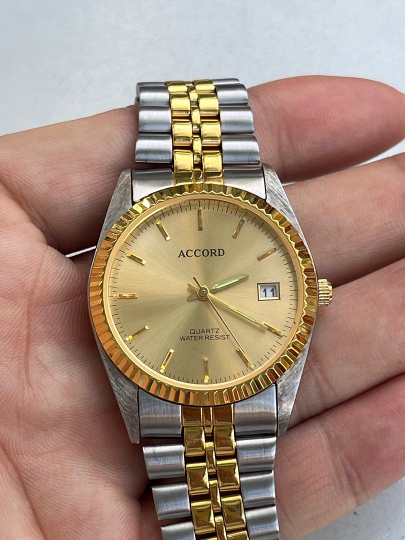 Buy Vintage Watch, ACCORD Crystal, Movement Automatic, Case Stainless  Steel, 34mm, Circa 1970, Needs Review Online in India - Etsy