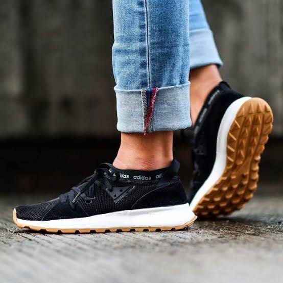 Adidas Quesa Black 36 Fesyen Pria Sepatu Sneakers di Carousell