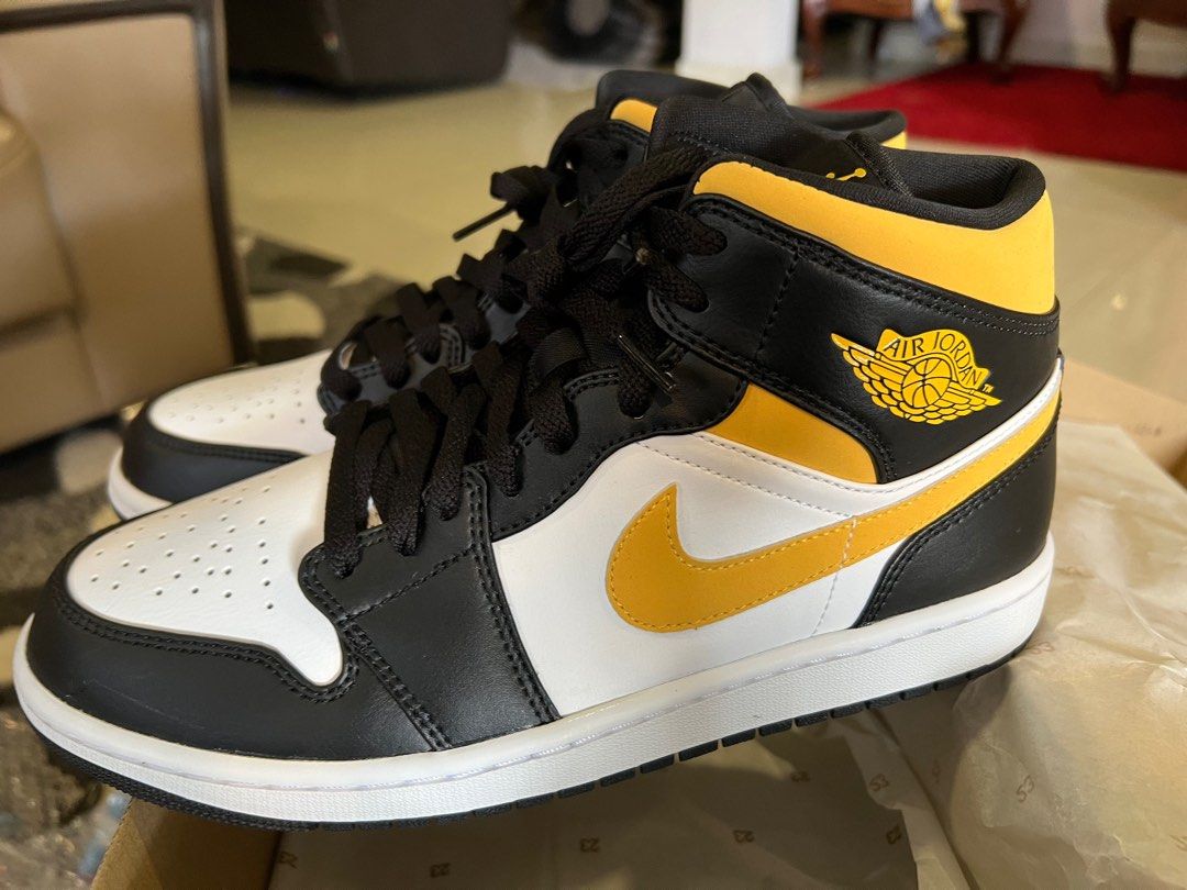 Aj 1 mid black cheap yellow