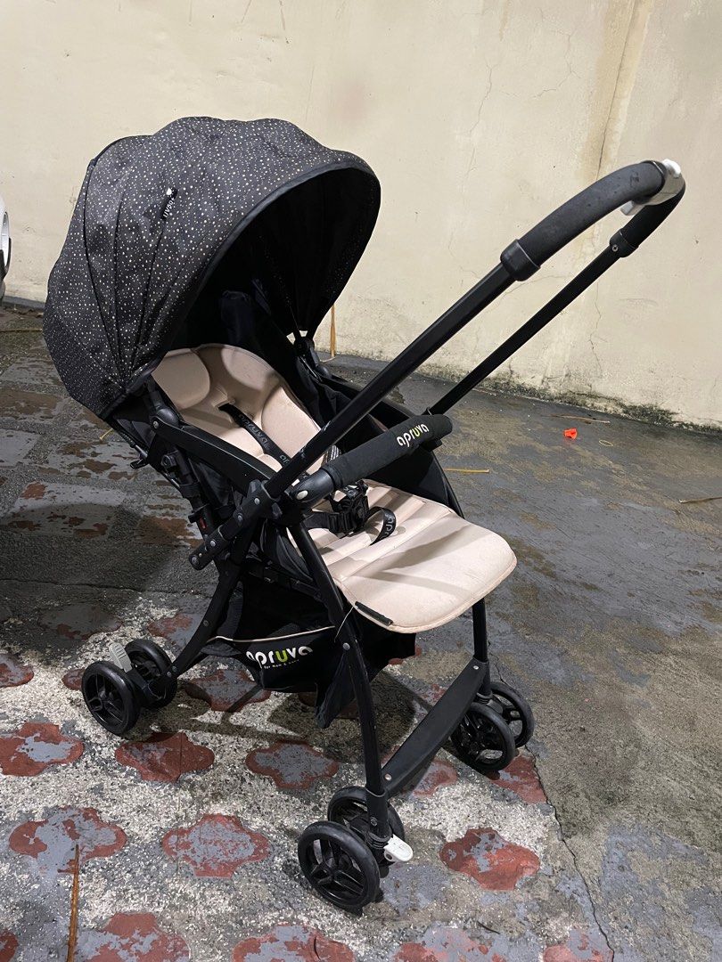 Apruva store stroller reversible