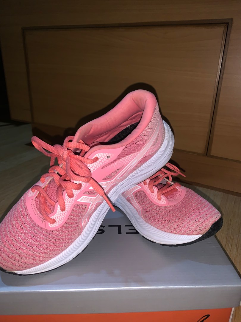 asics white running shoes