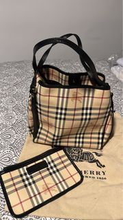 💯 Authentic Burberry tote bag, Luxury, Bags & Wallets on Carousell