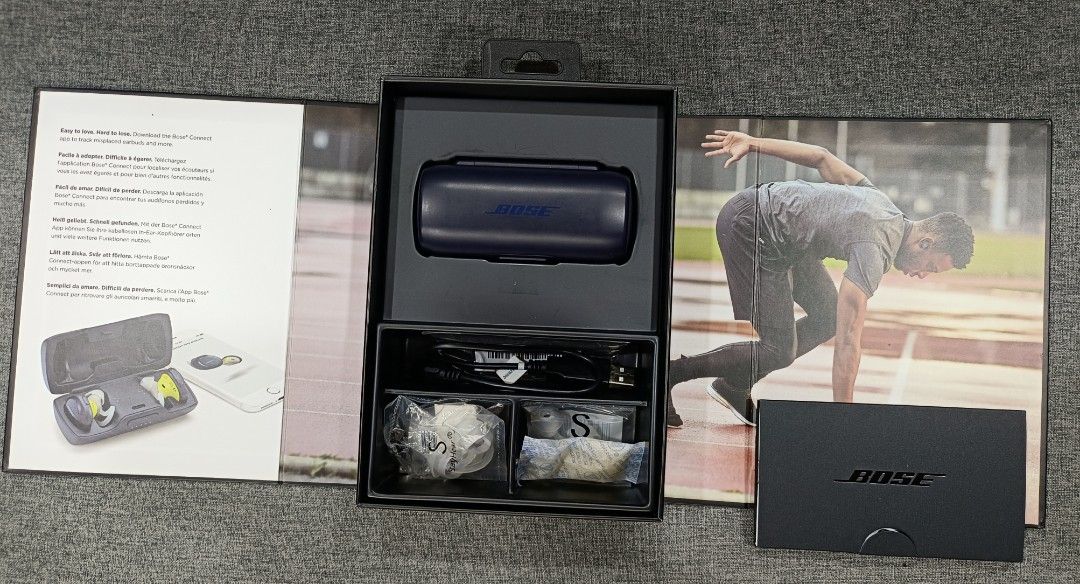 Bose SoundSport Free Wireless In Ear Headphones with Portable Charging Case