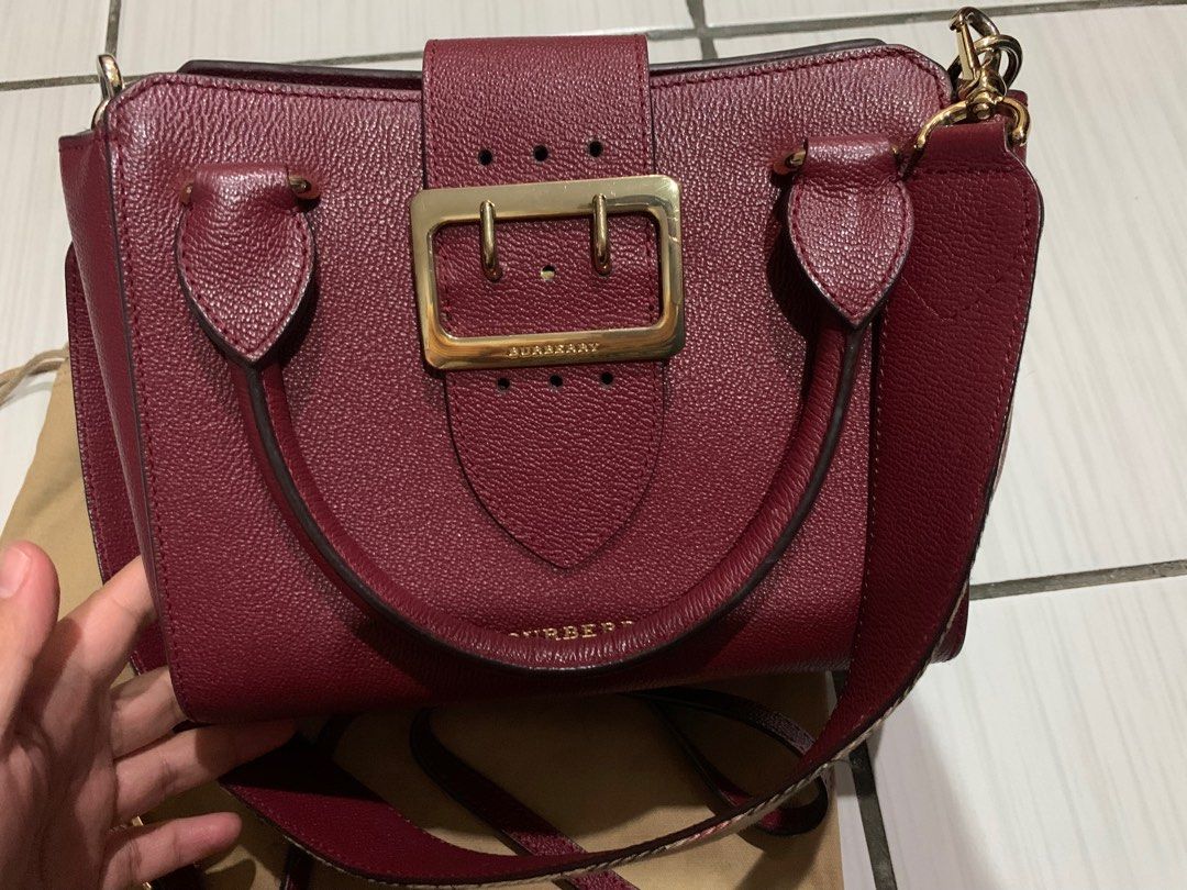 Burberry sales buckle bag