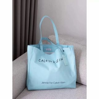 (Category: ) located in . Submitted by icywardrobe (Listing ID 1242747390, Image 1). Description: .