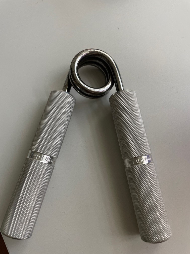 Captain of Crush Gripper Trainer, Sports Equipment, Other Sports