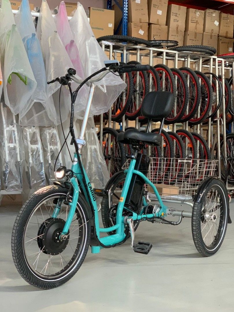 Hybrid tricycle top