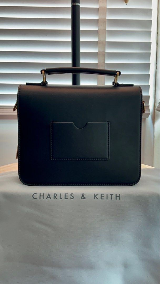 Charles and keith window crossbody bag store