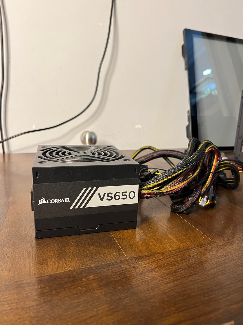 Tak for din hjælp uddanne godtgørelse Corsair VS650 Power Supply (650W PSU), Computers & Tech, Parts &  Accessories, Chargers on Carousell