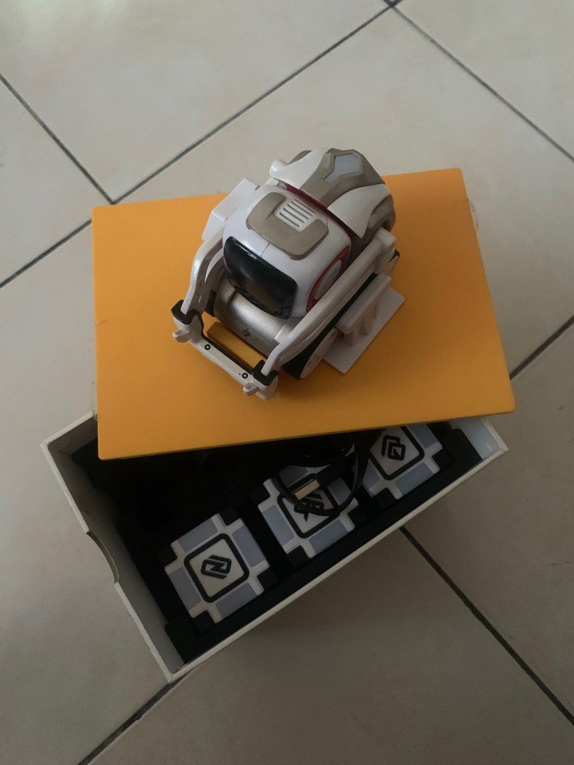 Beli robot cozmo hotsell