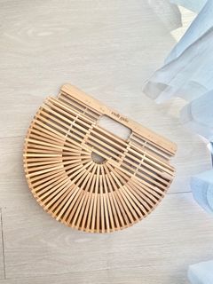 （分類：）位於 。 由 minionskk 提交（商品編號 1242813863，圖片 1）。簡介： 。