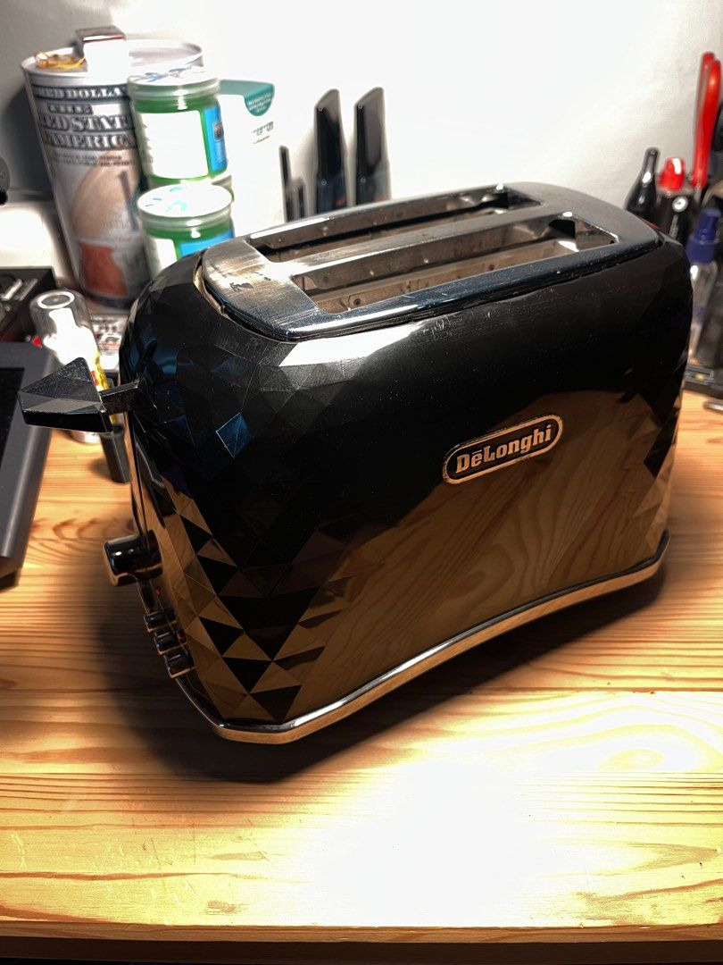 Delonghi brilliante toaster on sale black