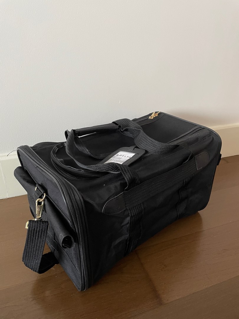Delta Deluxe Pet Carrier, Pet Supplies, Homes & Other Pet Accessories