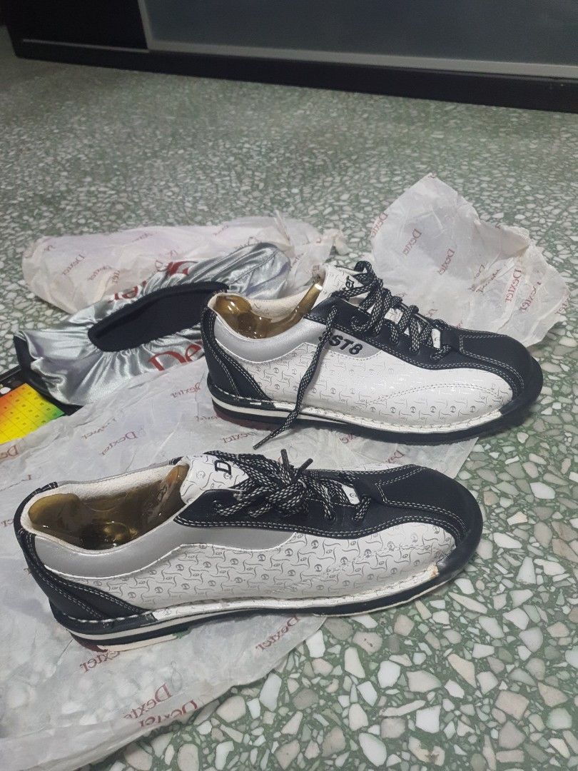 Dexter SST8 White and Black Women s Size 8w Bowling Shoes Right Handed