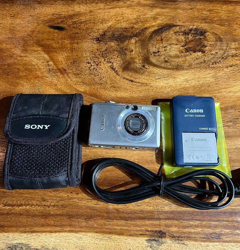 Digital Camera Canon Powershot SD600 (Category: Cameras) located in Valenzuela. Submitted by alfeopaulramos7490 (Listing ID 1242898407, Image 1). Description: Digital Camera Canon Powershot SD600 3,999 plus shipping fee Inclusion: *Unit *Canon battery *Brandnew canon charger *Cables *FREE sony pouch NO ISSUE 100% ALL WORKING ALL KEYS ARE CRIPSY NO HARDPRESS **WITH 1 MONTH WARRANTY TO GUARANTEE THIS UNIT HAS NO ISSUE** COD WITHIN MANILA ONLY PAYME