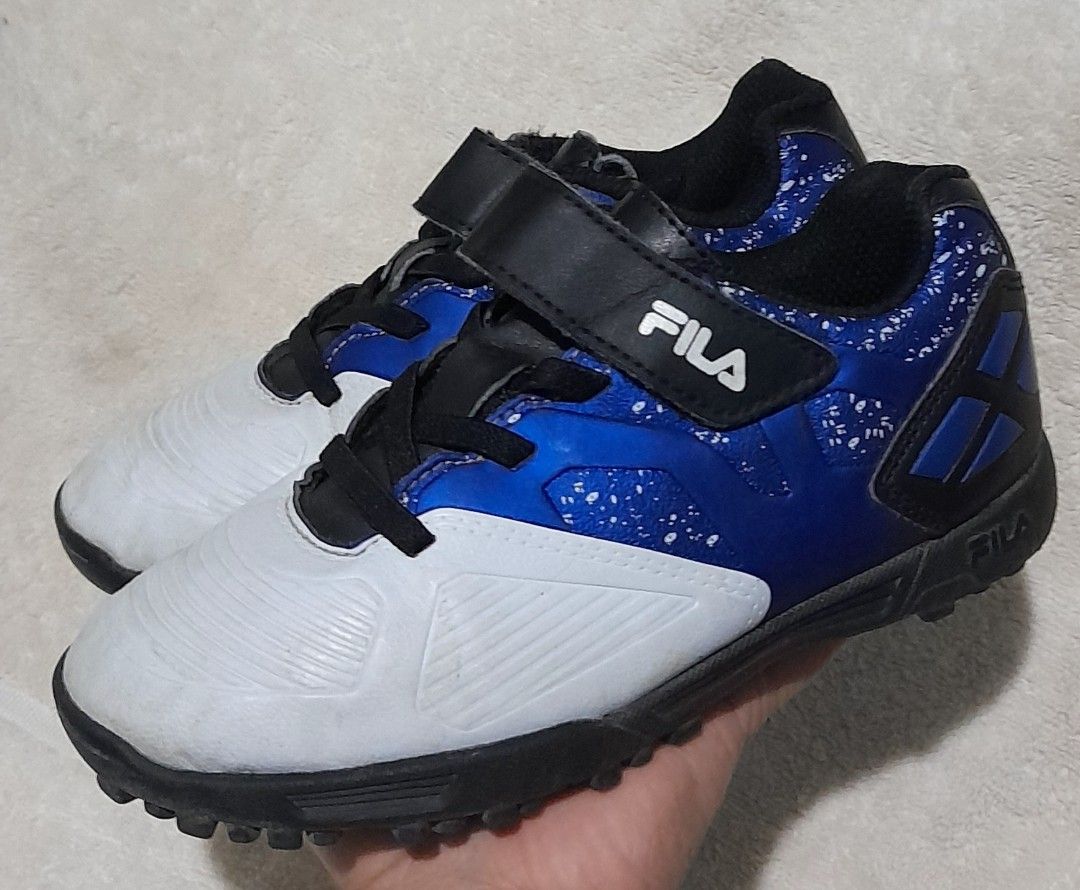 fila futsal shoes