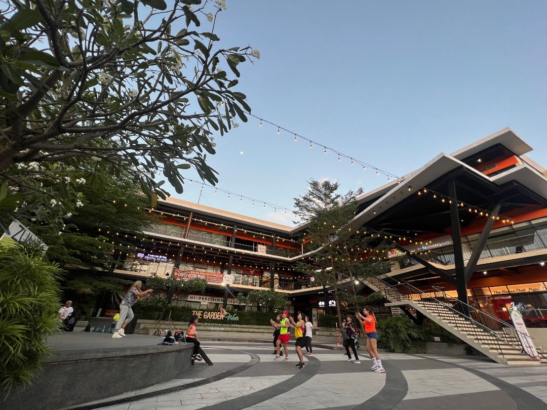 For Rent Unit 3j The Garden Walk Commercial Unit In Cainta Rizal