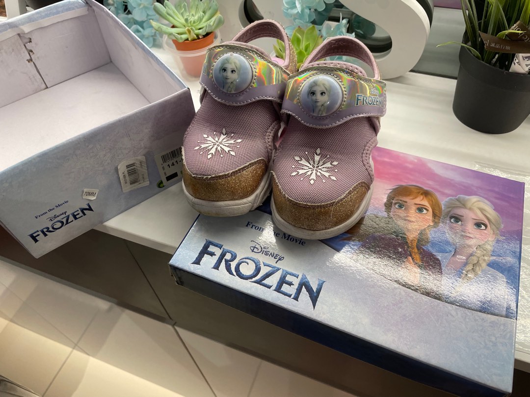 Frozen Elsa sandals size EU 28 Babies Kids Babies Kids